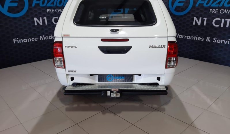 
								Toyota Hilux 2.4 Gd-6 D/cab Rb Srx At full									