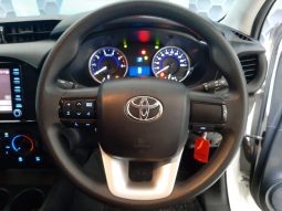 
										Toyota Hilux 2.4 Gd-6 D/cab Rb Srx At full									