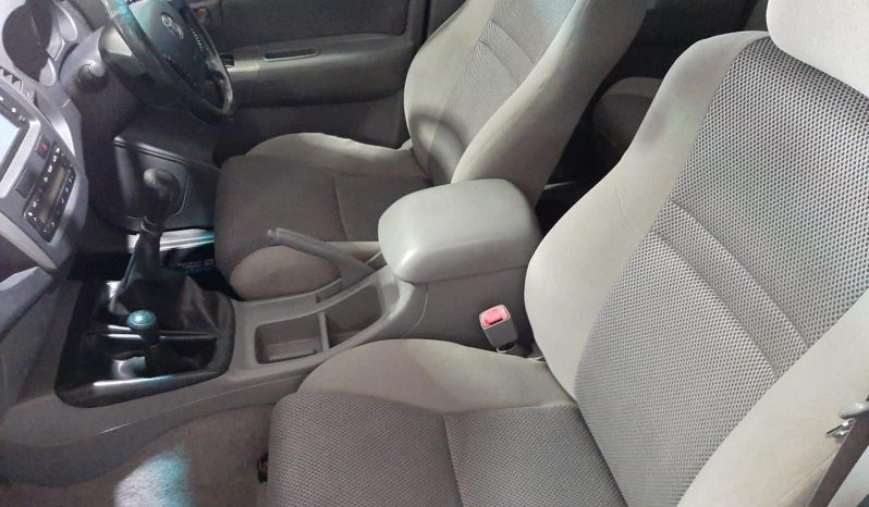 
								Toyota Hilux 3.0 D-4D D/cab 4X4 Raider full									