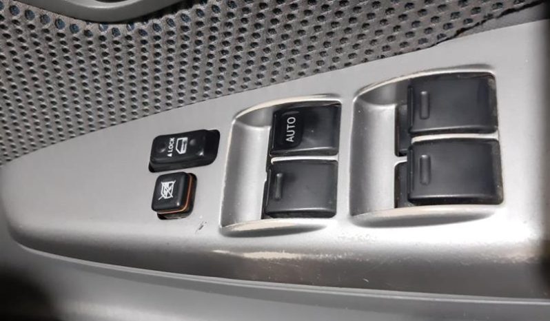 
								Toyota Hilux 3.0 D-4D D/cab 4X4 Raider full									