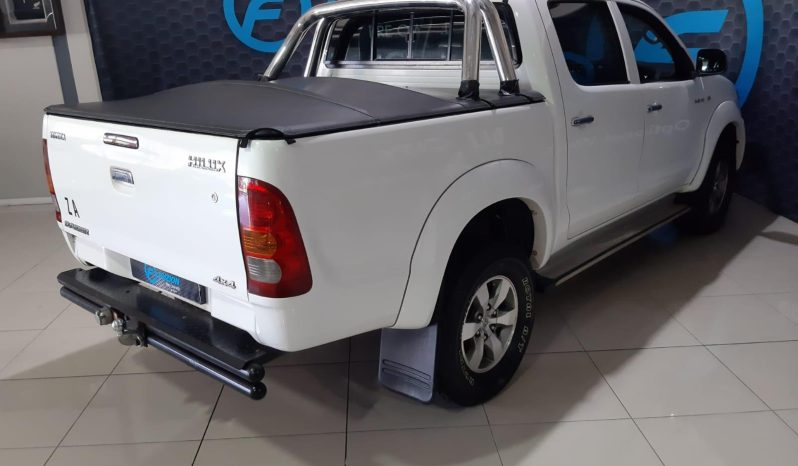 
								Toyota Hilux 3.0 D-4D D/cab 4X4 Raider full									