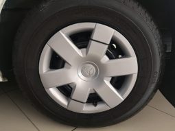 
										Toyota Quantum 2.5 D-4D 10-Seater Bus full									