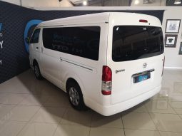 
										Toyota Quantum 2.5 D-4D 10-Seater Bus full									