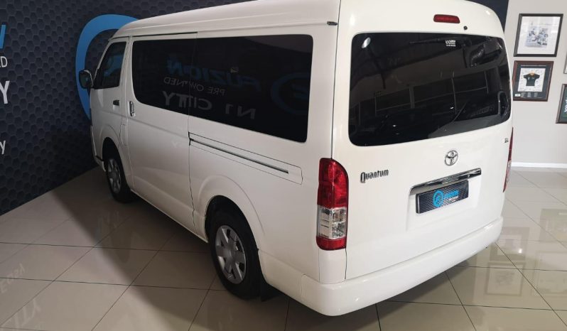 
								Toyota Quantum 2.5 D-4D 10-Seater Bus full									