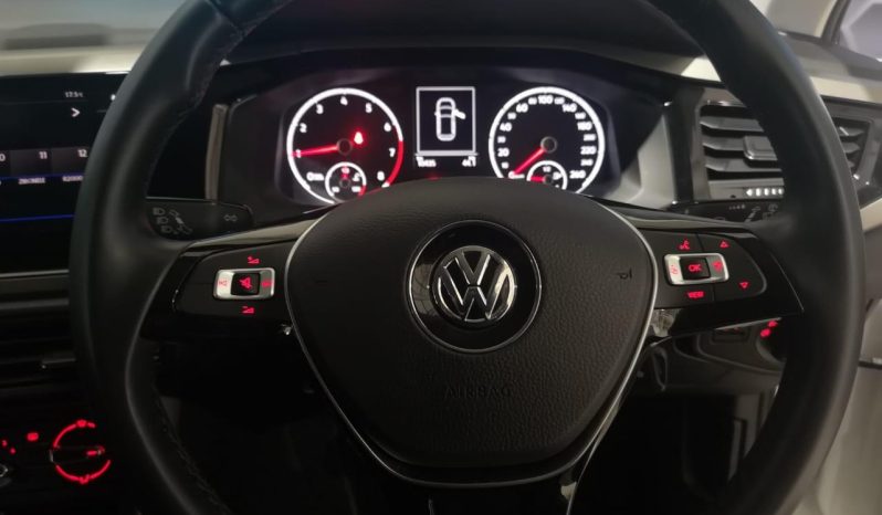 
								Volkswagen Polo 1.0 Comfortline full									