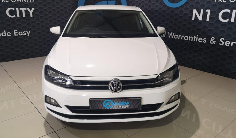
								Volkswagen Polo 1.0 Comfortline full									