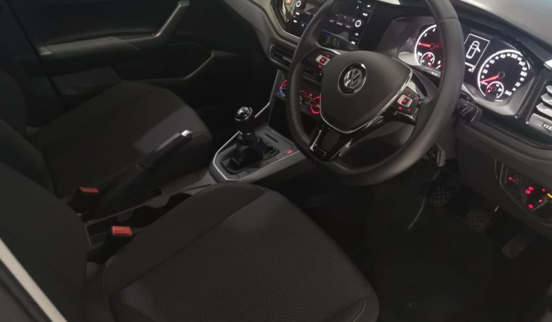 
								Volkswagen Polo 1.0 Comfortline full									