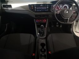 
										Volkswagen Polo 1.0 Comfortline full									