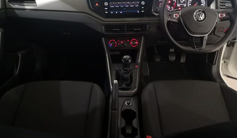 
								Volkswagen Polo 1.0 Comfortline full									