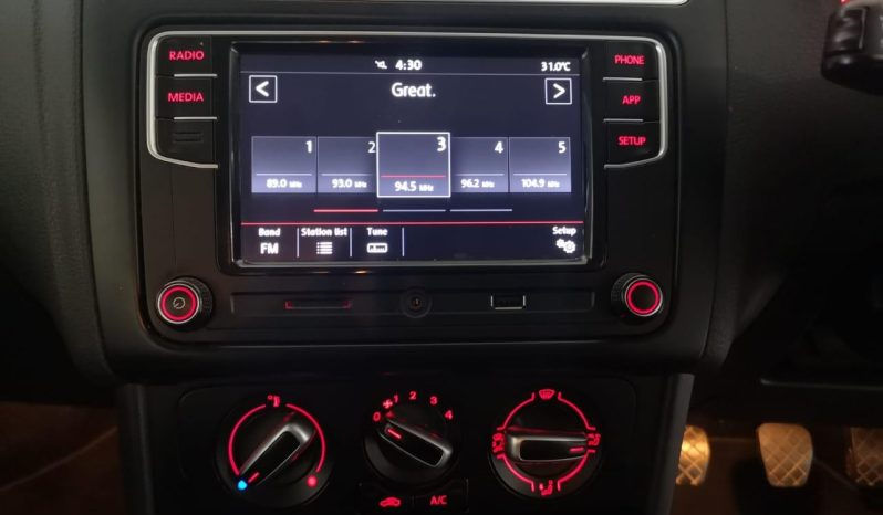 
								Volkswagen Polo Sedan 1.5 Tdi Comfortline full									