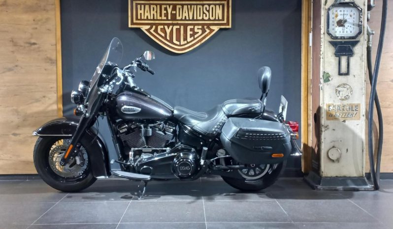 
								Harley Davidson Softail Heritage Classic 114 full									
