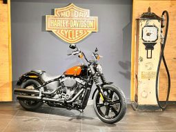 
										Harley Davidson Softail Street Bob 114 full									