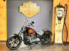 Harley Davidson Softail Street Bob 114