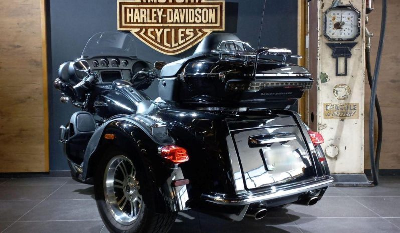 
								Harley Davidson Tri Glide Ultra Custom full									