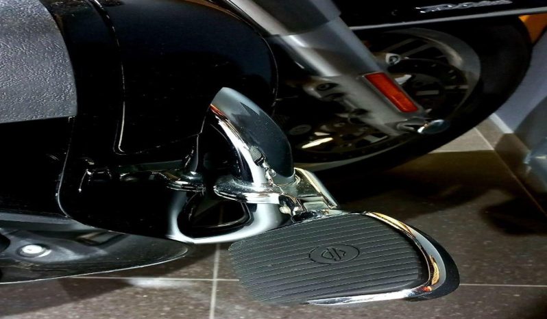 
								Harley Davidson Tri Glide Ultra Custom full									