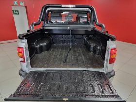 Mahindra Pik Up 2.2 Mhawk D Cab 4X2 S11 Karoo At