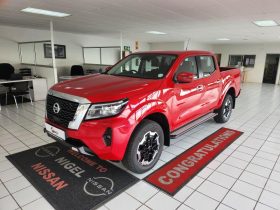 Nissan Navara 2.5D Le D Cab At