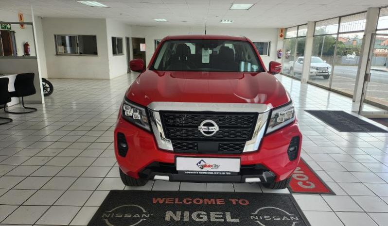 
								Nissan Navara 2.5D Le D Cab At full									