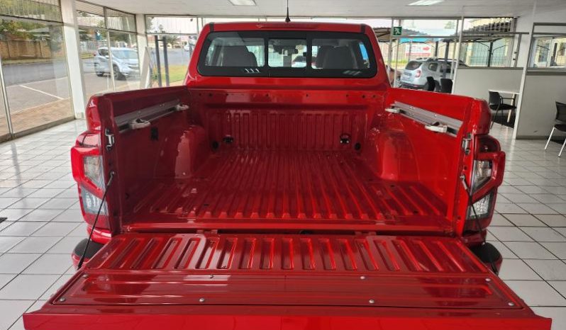 
								Nissan Navara 2.5D Le D Cab At full									