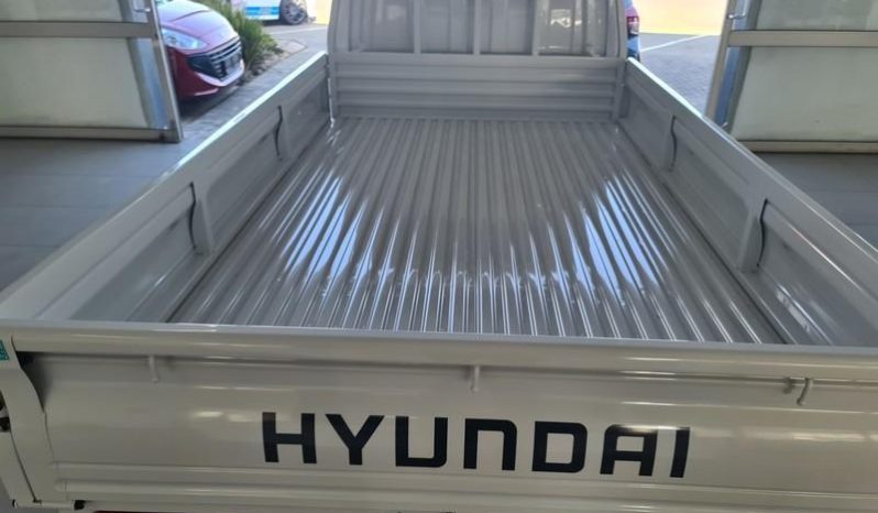 
								Hyundai H100 Bakkie 2.6D Deck full									