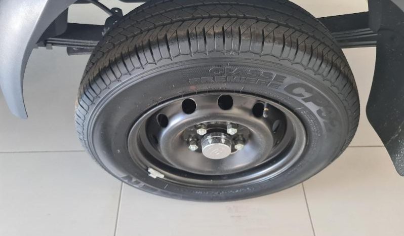 
								Hyundai H100 Bakkie 2.6D Deck full									