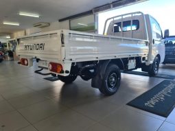 
										Hyundai H100 Bakkie 2.6D Deck full									