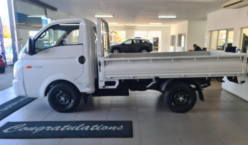 
								Hyundai H100 Bakkie 2.6D Deck full									