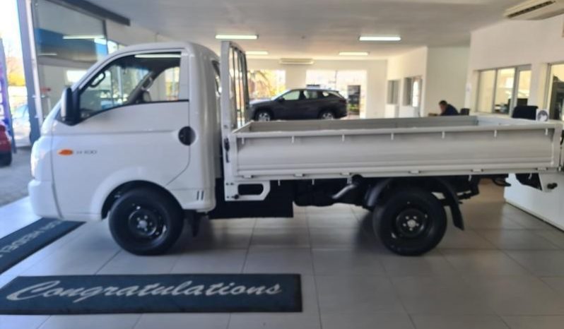 
								Hyundai H100 Bakkie 2.6D Deck Ac full									