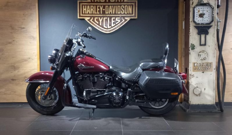 
								Harley Davidson Softail Heritage Classic 114 full									