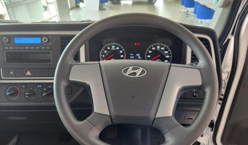 
								Hyundai Ex-8 3.9 Dropside Ac Lwb full									