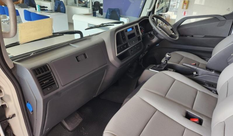 
								Hyundai Ex-8 3.9 Dropside Ac Lwb full									