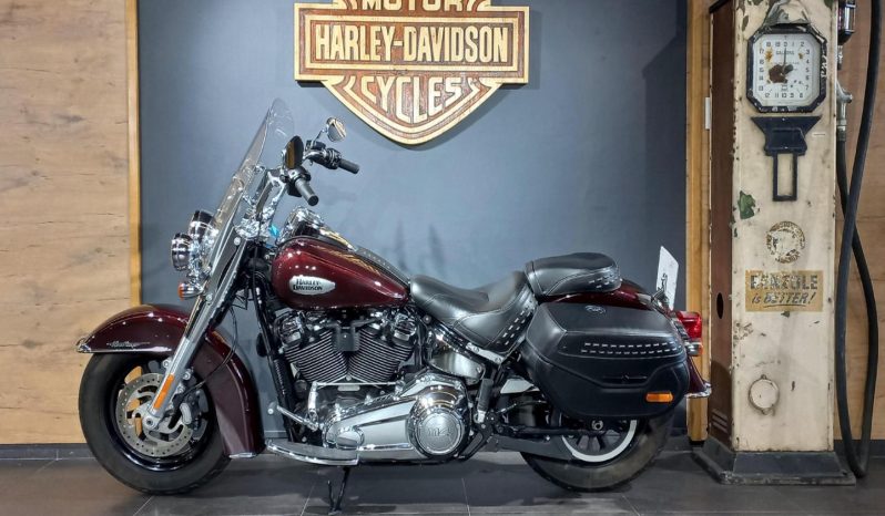 
								Harley Davidson Softail Heritage Classic 114 full									