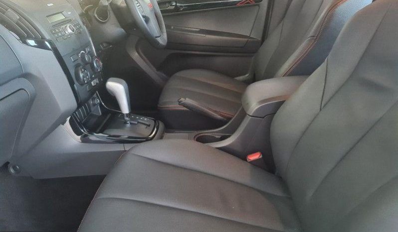 
								Isuzu D-Max 250 Ho Hi-Ride 4X4 full									
