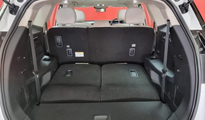 
								Mahindra Xuv 700 Ax7 L full									
