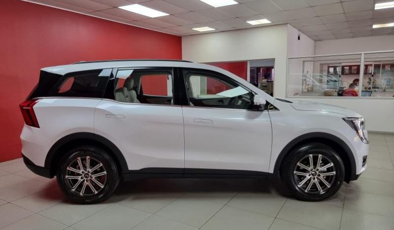 
								Mahindra Xuv 700 Ax7 L full									