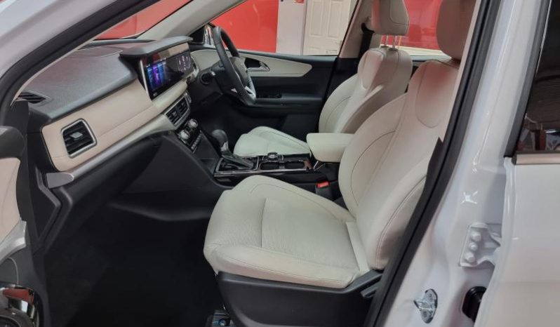 
								Mahindra Xuv 700 Ax7 L full									