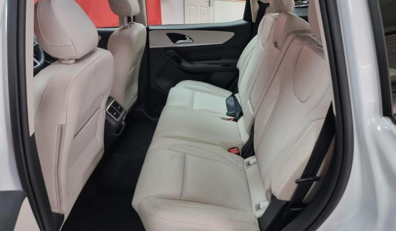 
								Mahindra Xuv 700 Ax7 L full									
