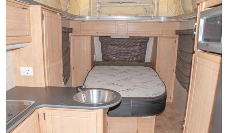 
								Caravan Gypsey Regal full									