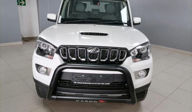 
								Mahindra Pik Up 2.2 Mhawk D Cab 4X2 S11 Karoo At full									