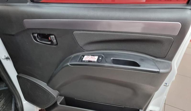 
								Mahindra Pik Up 2.2 Mhawk D Cab 4X2 S6 Karoo Edt full									