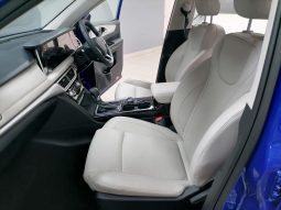 
										Mahindra Xuv 700 Ax7 L full									