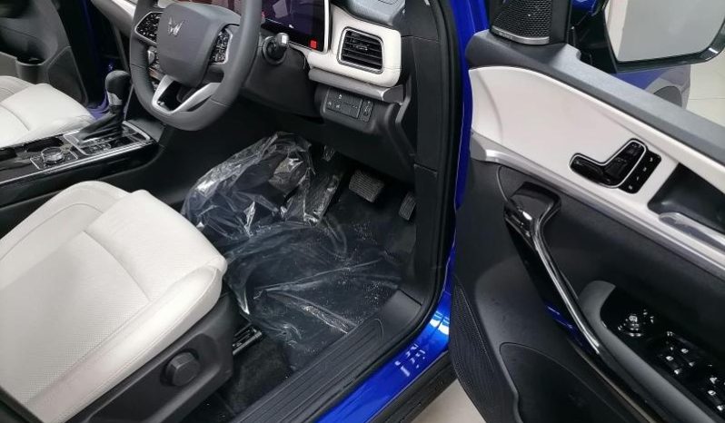 
								Mahindra Xuv 700 Ax7 L full									