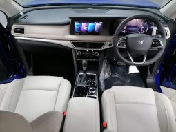 
										Mahindra Xuv 700 Ax7 L full									