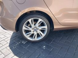 
										Volvo V40 T4 Elite full									