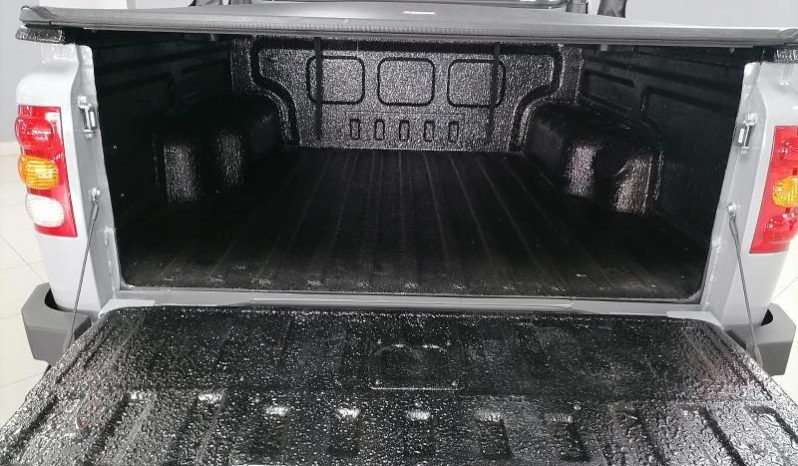 
								Mahindra Pik Up S11 Karoo Storm Edition D Cab At 4X full									