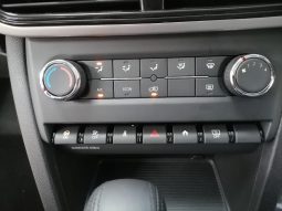 
										Mahindra Xuv 700 Ax5 full									