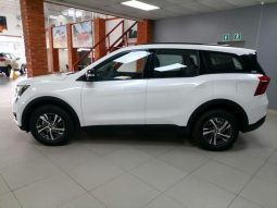 
										Mahindra Xuv 700 Ax5 full									