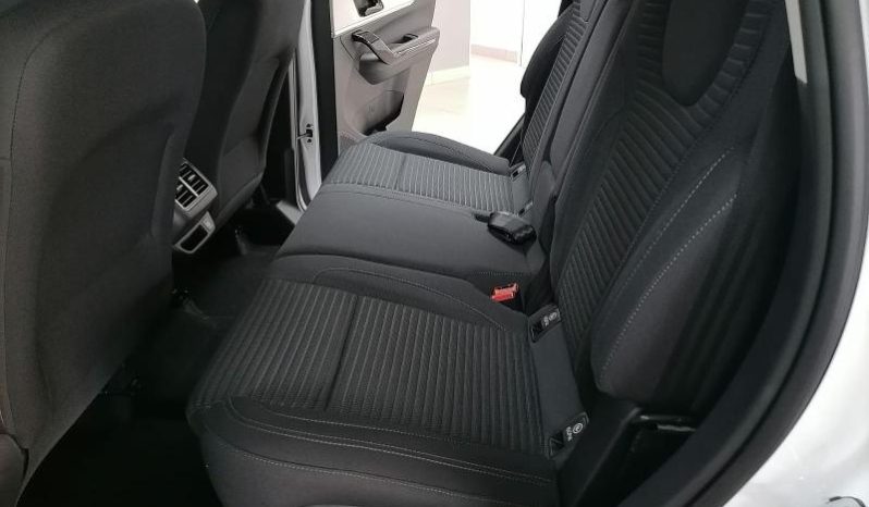 
								Mahindra Xuv 700 Ax5 full									