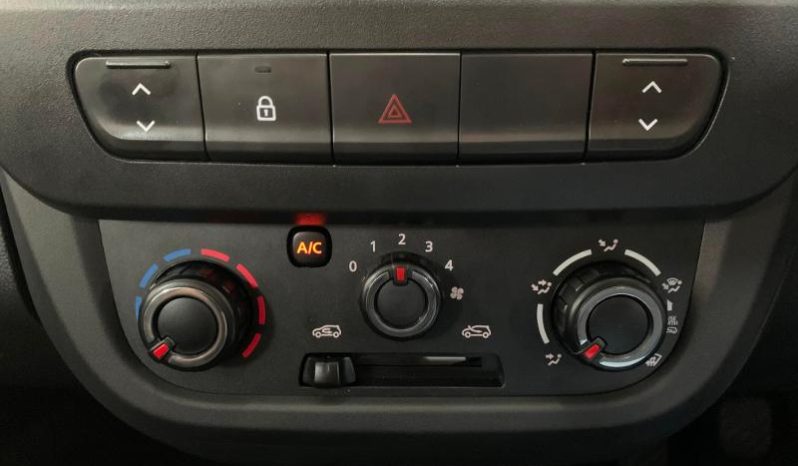 
								Renault Kwid 1.0 Evolution full									