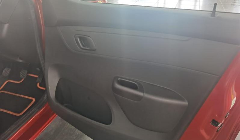 
								Renault Kwid 1.0 Techno full									